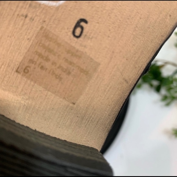 Seychelles Black Leather Laser Cut Ankle Boots - Picture 8 of 8